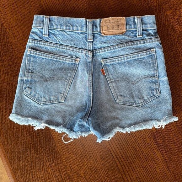 Vintage 70’s 80’s Orange Tab Light Wash Levis Student Fit Cut Off Shorts Size 28 - Picture 8 of 16